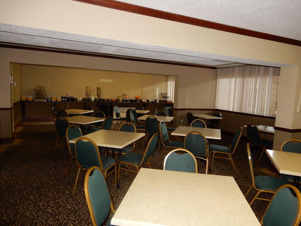 Clarion Hotel Milwaukee Airport Buitenkant foto